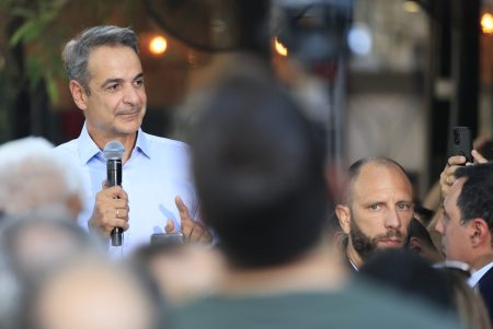 Πρωθυπουργικό «τρέξιμο» για τα μέτρα