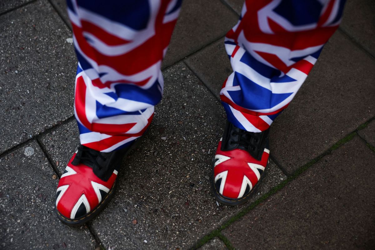 Πώς η βρετανική σημαία έγινε σημείο ανάφλεξης στον νέο πόλεμο πολιτισμών