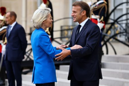 SAFE: Οι Γάλλοι θέλουν περιορισμό της συμμετοχής του Ηνωμένου Βασιλείου