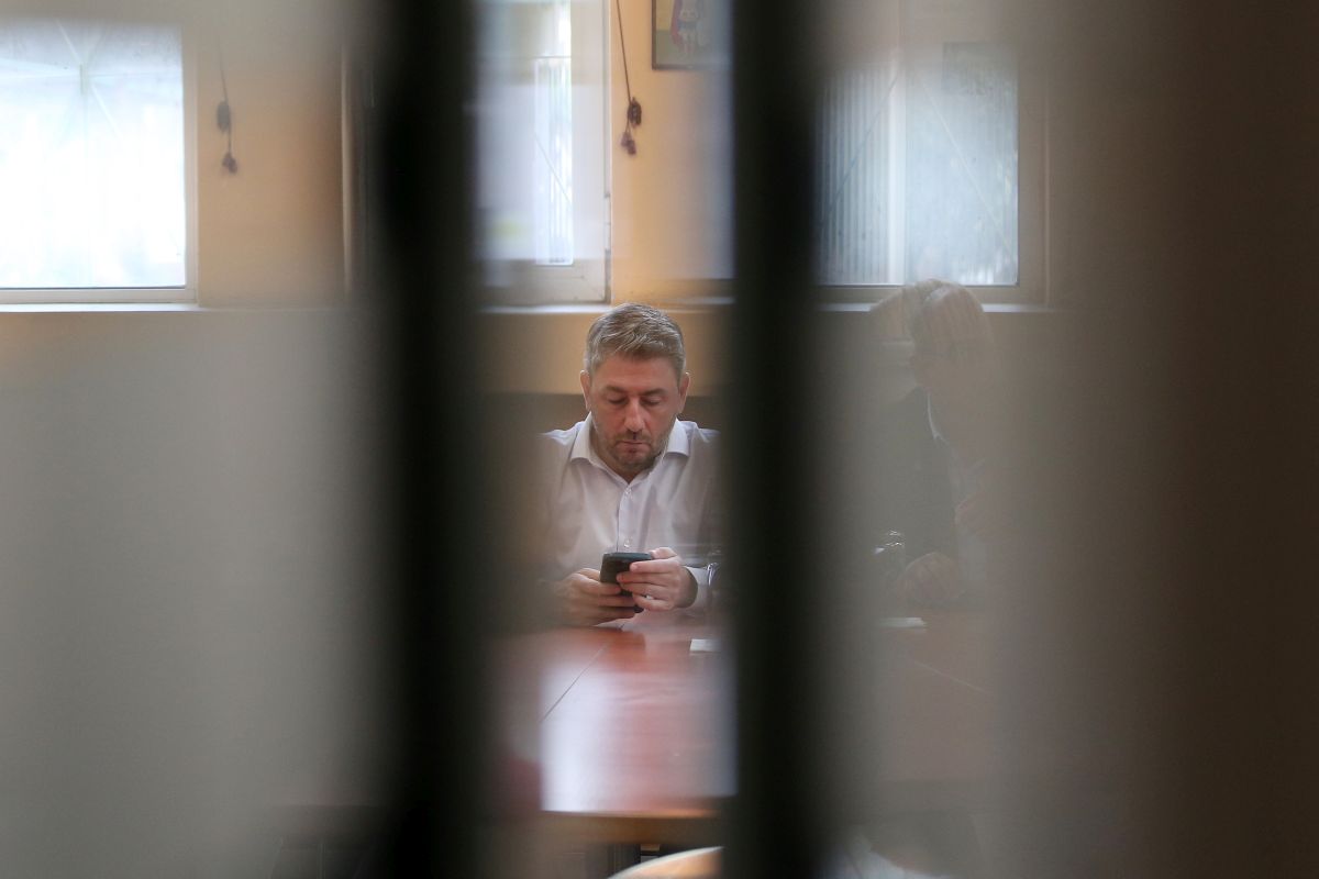 ΠαΣοΚ: Προγραμματικές εξηγήσεις, «μεταγραφικές» παρεξηγήσεις