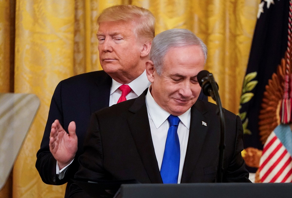 Γιατί ο Τραμπ βρίζει τον Νετανιάχου στο παρασκήνιο, αλλά συνεχίζει να τον καλύπτει στο προσκήνιο