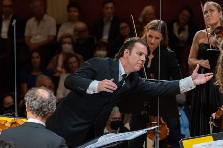 Θεόδωρος Κουρεντζής: Ανάρπαστα τα εισιτήρια για τις συναυλίες του στο Μέγαρο Μουσικής