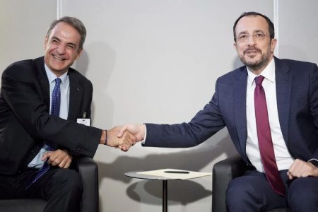 Από τις παλιές διχοστασίες στη νέα κρίση