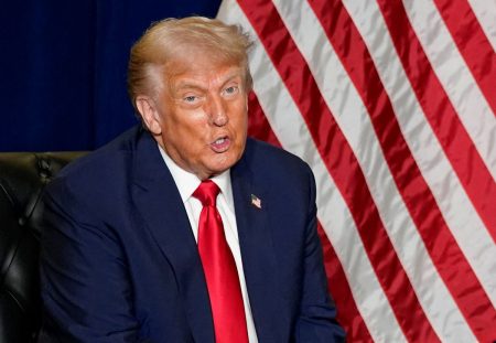 Ο Τραμπ εδραιώνει την αμερικανική κυριαρχία στη Λατινική Αμερική