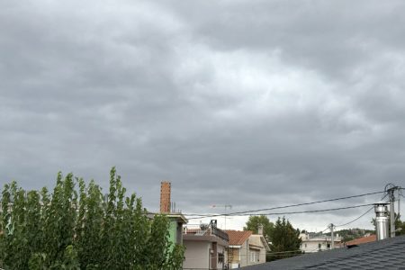 Καιρός: Γιατί τα app στο κινητό πέφτουν έξω