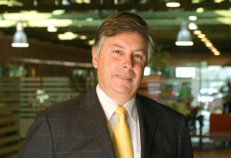 Jumbo για Temu και Shein: O Απόστολος Βακάκης λύνει τη σιωπή του