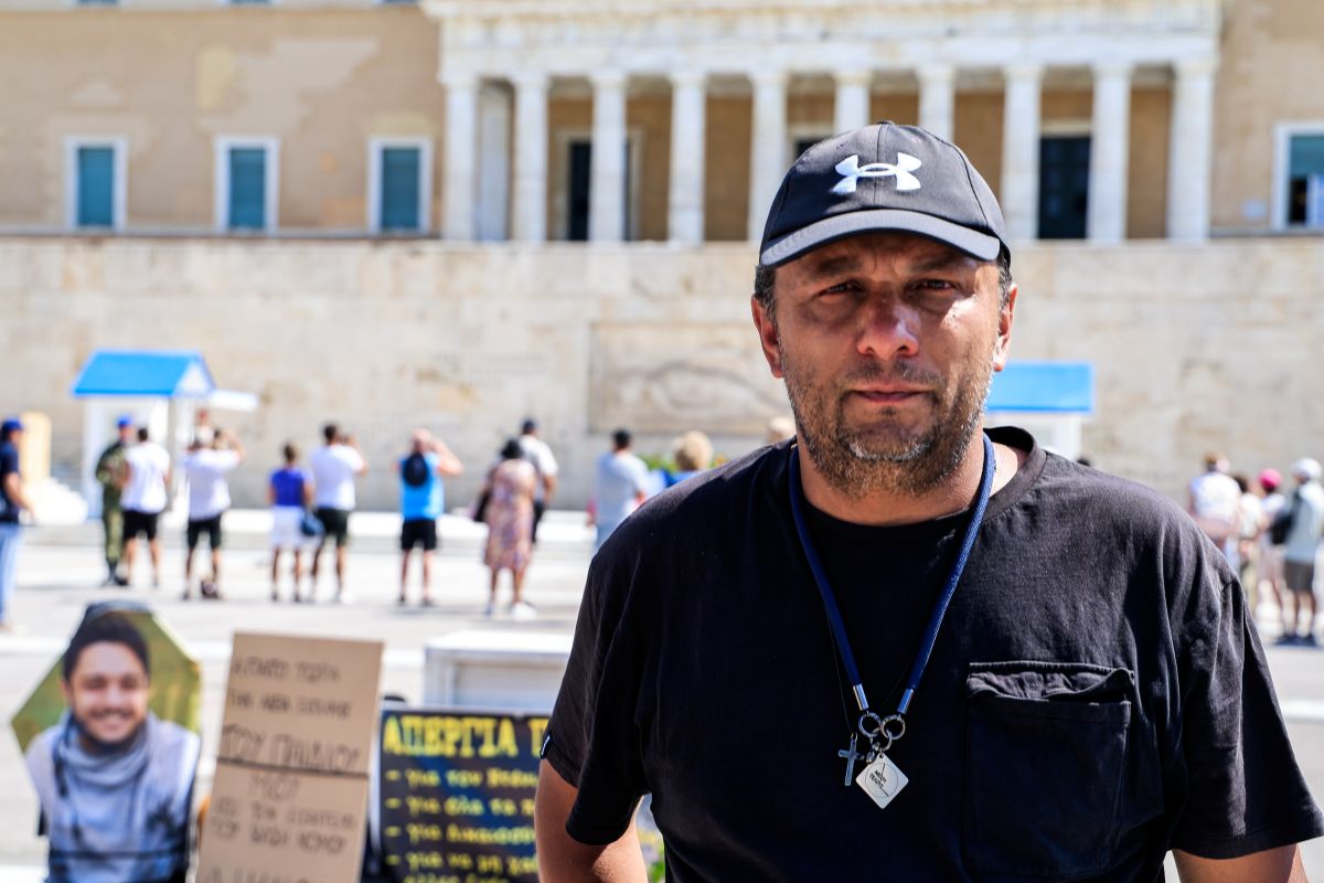 Τέμπη: Δεκτό το αίτημα Ρούτσι για την εκταφή του γιου του