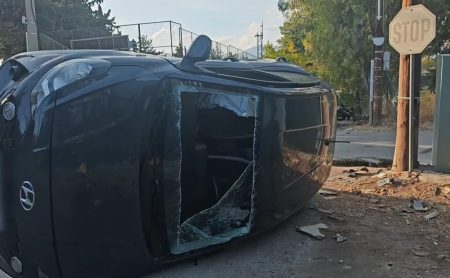 Τροχαίο στην Κηφισιά: Ανετράπη ΙΧ – Απεγκλωβίστηκε τραυματισμένη γυναίκα