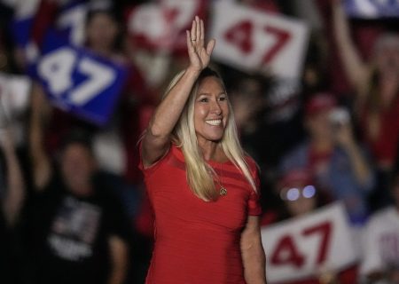 Μάρτζορι Τέιλορ Γκριν: Η Ρεπουμπλικανή που δίχασε το κόμμα Τραμπ, τι ζητά για Γάζα, Επστάιν