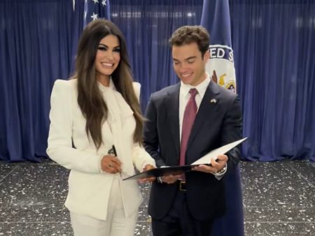 Kimberly Guilfoyle: Η ορκωμοσία της ως U.S. Ambassador στην Ελλάδα και η άφιξή της στην Αθήνα