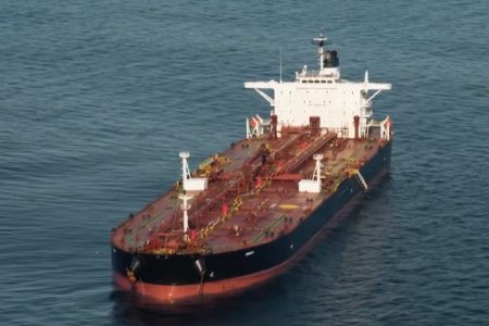 Γαλλία: Ένοπλες δυνάμεις κατέλαβαν τάνκερ – Εξετάζεται η εμπλοκή του με τα drones στη Δανία