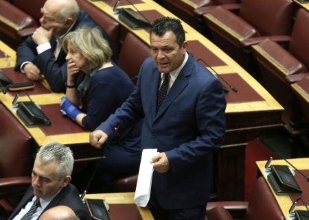 ΠαΣοΚ: «Ποιος είναι ο Μάκης;» -Ύποπτη η σιωπή Μπουκώρου