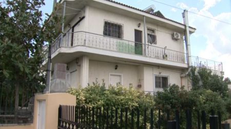 Άνοιξη: Άγριος ξυλοδαρμός ηλικιωμένων για απλήρωτα ενοίκια – Τι απαντά ο ιδιοκτήτης