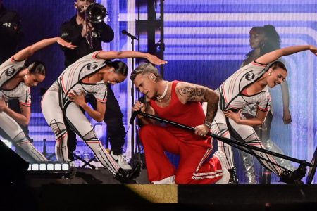 Ο Robbie Williams ξεσήκωσε το Καλλιμάρμαρο – Δείτε εικόνες