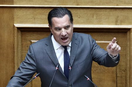 Γεωργιάδης για γιατρούς Ρούτσι: «Κάνουν πολιτική» – «Λυπάμαι για το ήθος του» απαντά η Κοσμοπούλου