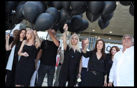 Μάτι: «Έβλεπα ανθρώπους να “σκάνε” μπροστά μου» – Θλίψη και απογοήτευση 7 χρόνια μετά, τι ζητούν συγγενείς και θύματα