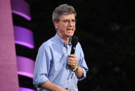 Τζέφρι Σακς: Οι γεωπολιτικές εντάσεις έφεραν το «πάγωμα» της Συμφωνίας του Παρισιού