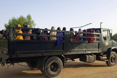 Νιγηρία: Κύμα φυγής μετά από την κατάληψη της παραμεθόριας πόλης Κιράβα από την Μπόκο Χαράμ
