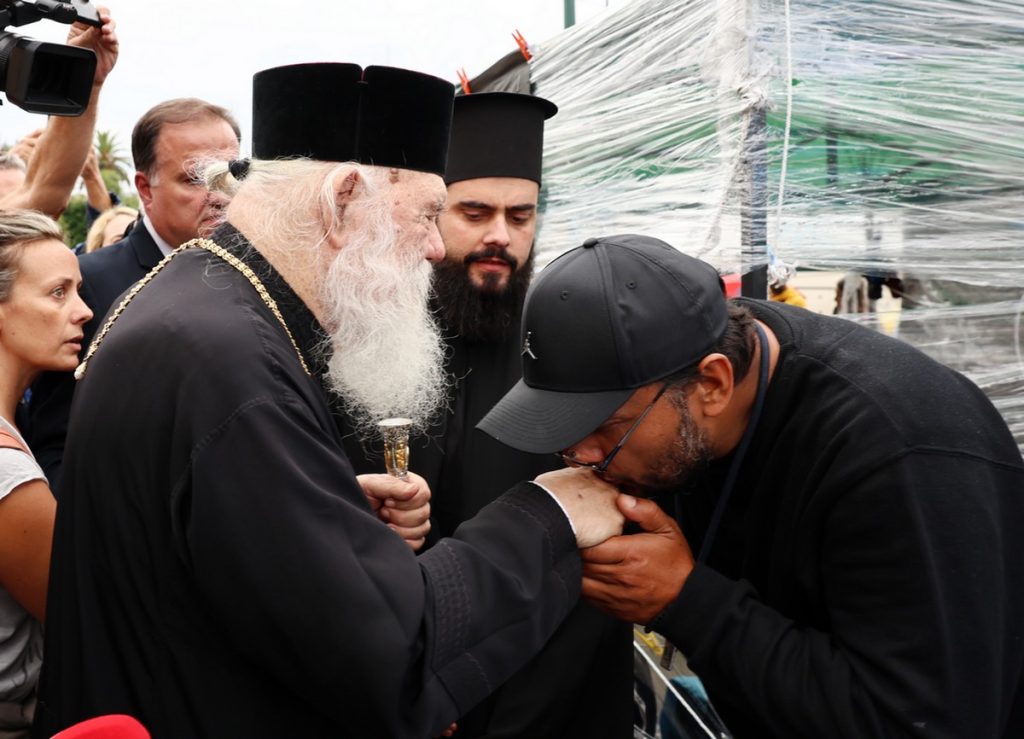 Πάνος Ρούτσι: Στο πλευρό του και ο αρχιεπίσκοπος Ιερώνυμος
