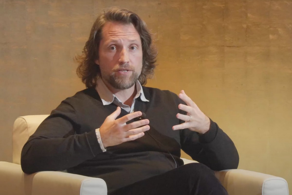 Νέιθαν Θρολ στο ΒΗΜΑ: «Δεν δικαιολογεί τίποτα τη σκόπιμη δολοφονία αμάχων»