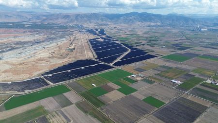 Όμιλος ΔΕΗ: Στο 90% η κατασκευή των φωτοβολταϊκών ισχύος 2,13 GW στη Δυτική Μακεδονία