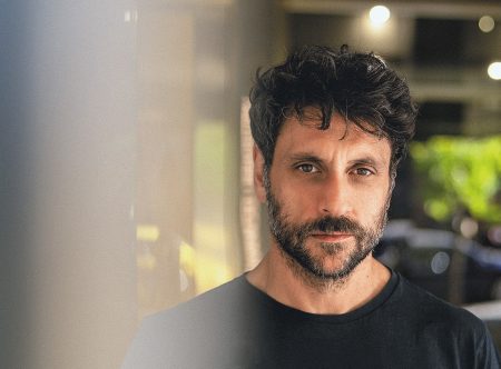 Γιώργος Χρυσοστόμου στο ΒΗΜΑ: «Περπατάω πάνω στο όνειρό μου»