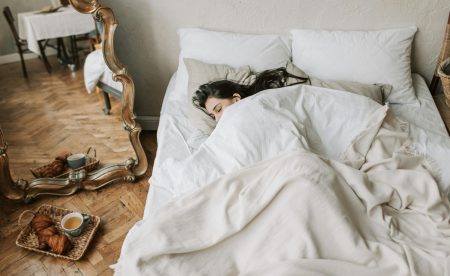 Οι τροφές που δεν πρέπει να τρώτε πριν τον ύπνο