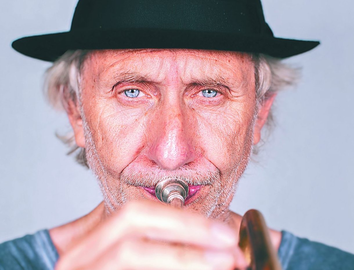 «Τέλειο παράδειγμα πρωτοτυπίας ο Μάιλς, ο Ραβέλ, ο Μπετόβεν»