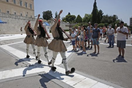 Άγνωστος Στρατιώτης: Στο υπουργείο Εθνικής Άμυνας η προστασία του