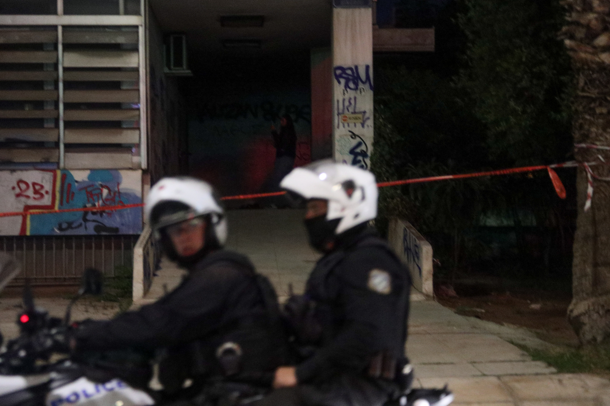 Καρέ καρέ η στιγμή της έκρηξης σε κτήριο του υπουργείου Αγροτικής Ανάπτυξης