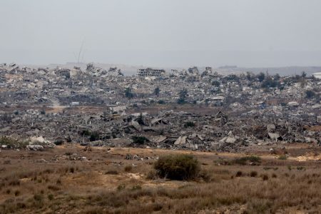 5 το πρωί: Η ανταλλαγή των ομήρων – Η επιστροφή του Δακτυλίου – Η νίκη των Ερυθρόλευκων στο μπασκετικό ντέρμπι