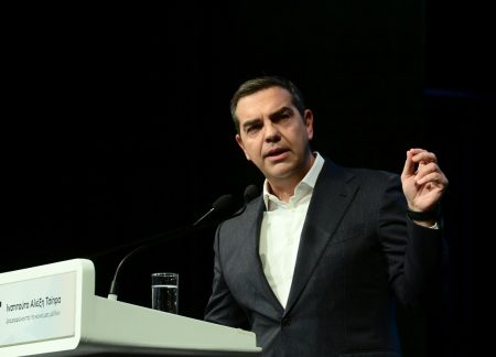 Τσάι και συμπάθεια μεταξύ Τασούλα και Τσίπρα – Συνταγματική αναθέωρηση, Ήπειρος και τα δώρα του Προέδρου