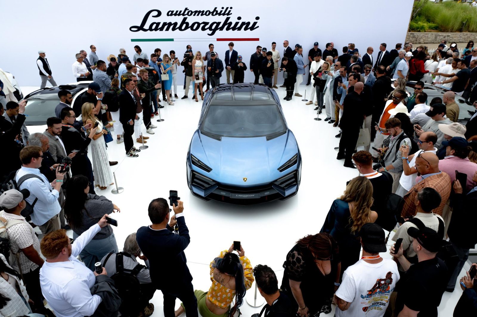 Αναβολή για την πρώτη ηλεκτρική Lamborghini