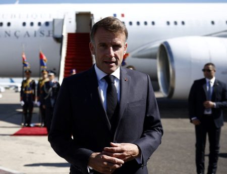 Γαλλία: Αντιμέτωπη με προτάσεις μομφής βρίσκεται η νέα κυβέρνηση