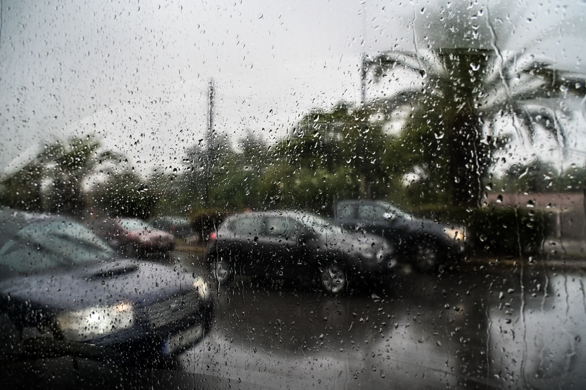 Κακοκαιρία: Πότε θα χτυπήσει το διπλό κύμα – Οι περιοχές [Χάρτες]