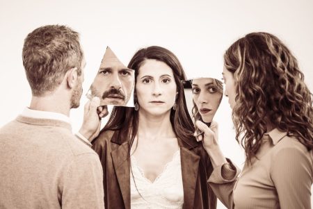 Κίττυ Παϊταζόγλου στο ΒΗΜΑ: «Ο καθένας παλεύει μόνος του να βγει από τα αδιέξοδα»