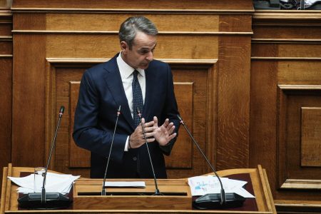 Μητσοτάκης στη Βουλή: Τα μηνύματα για τα εθνικά θέματα και οι «ψευτοπατριώτες»