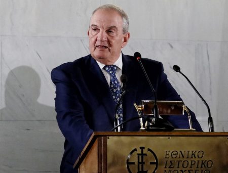 Γιατί ανησυχεί ο Καραμανλής