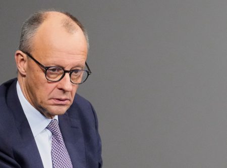 Γερμανία: Φορά ο Μερτς τα «σωστά» γυαλιά;