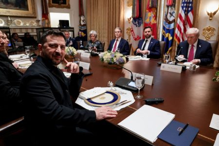 Κρίσιμη συνάντηση Τραμπ με Ζελένσκι στον Λευκό Οίκο