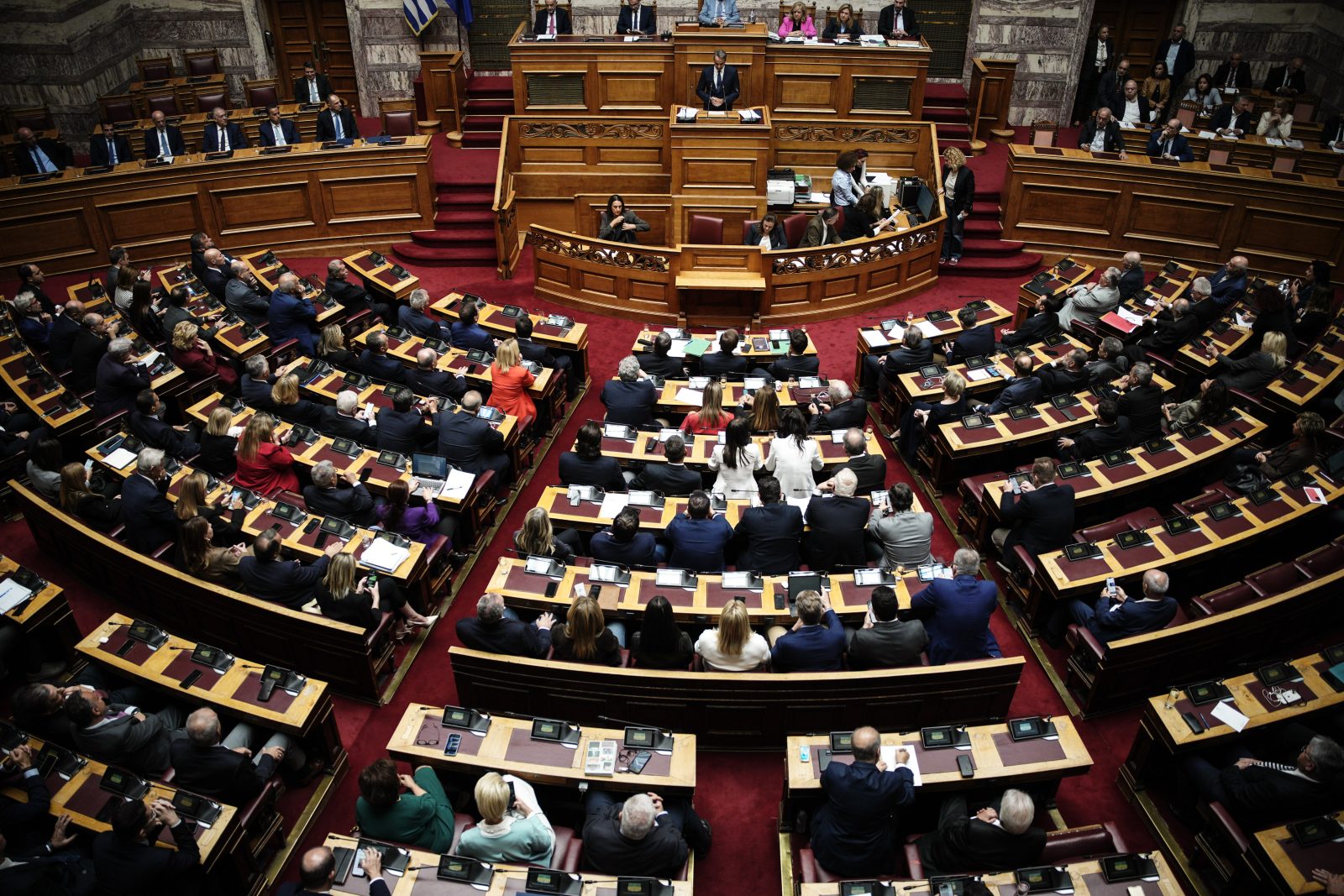 Οι «μαύρες τρύπες» της αυτοδυναμίας