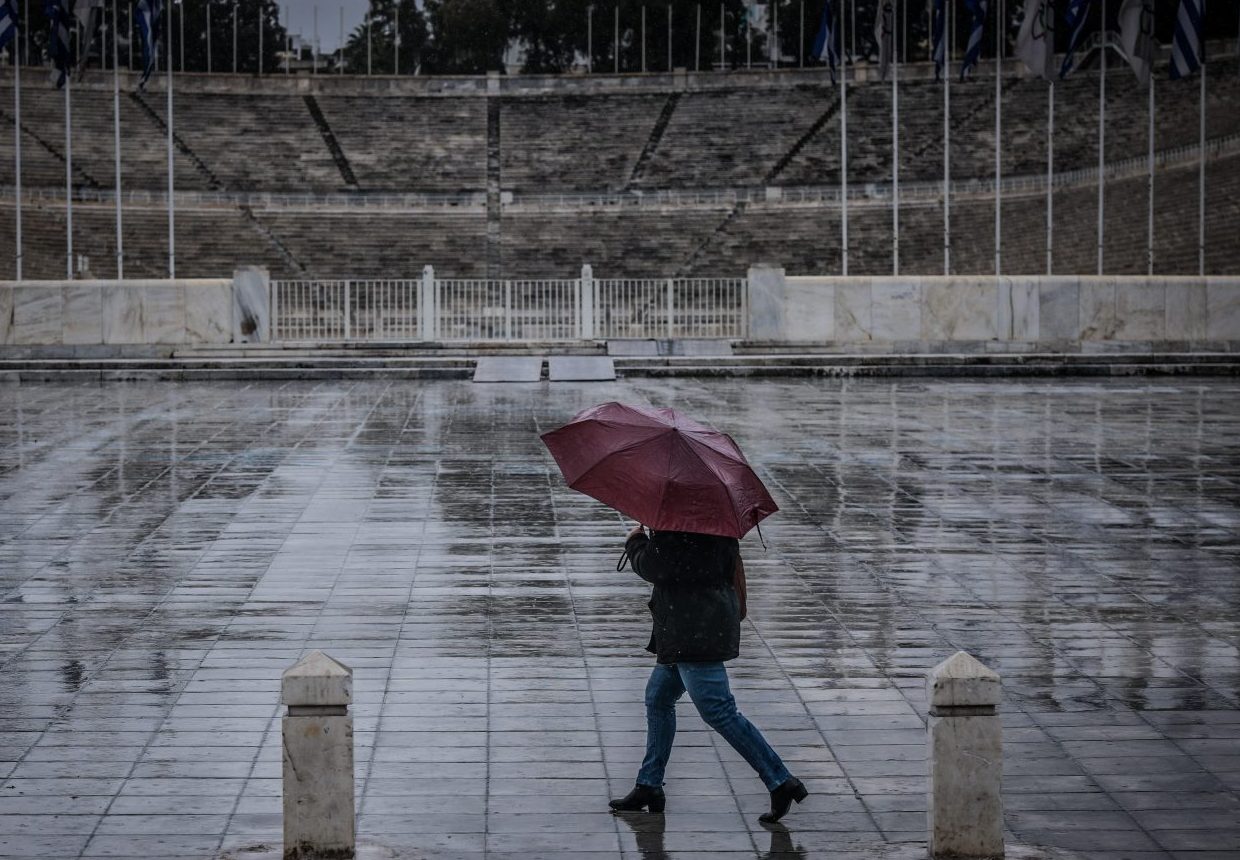 Καιρός: Βροχές, καταιγίδες και αφρικανική σκόνη το Σαββατοκύριακο