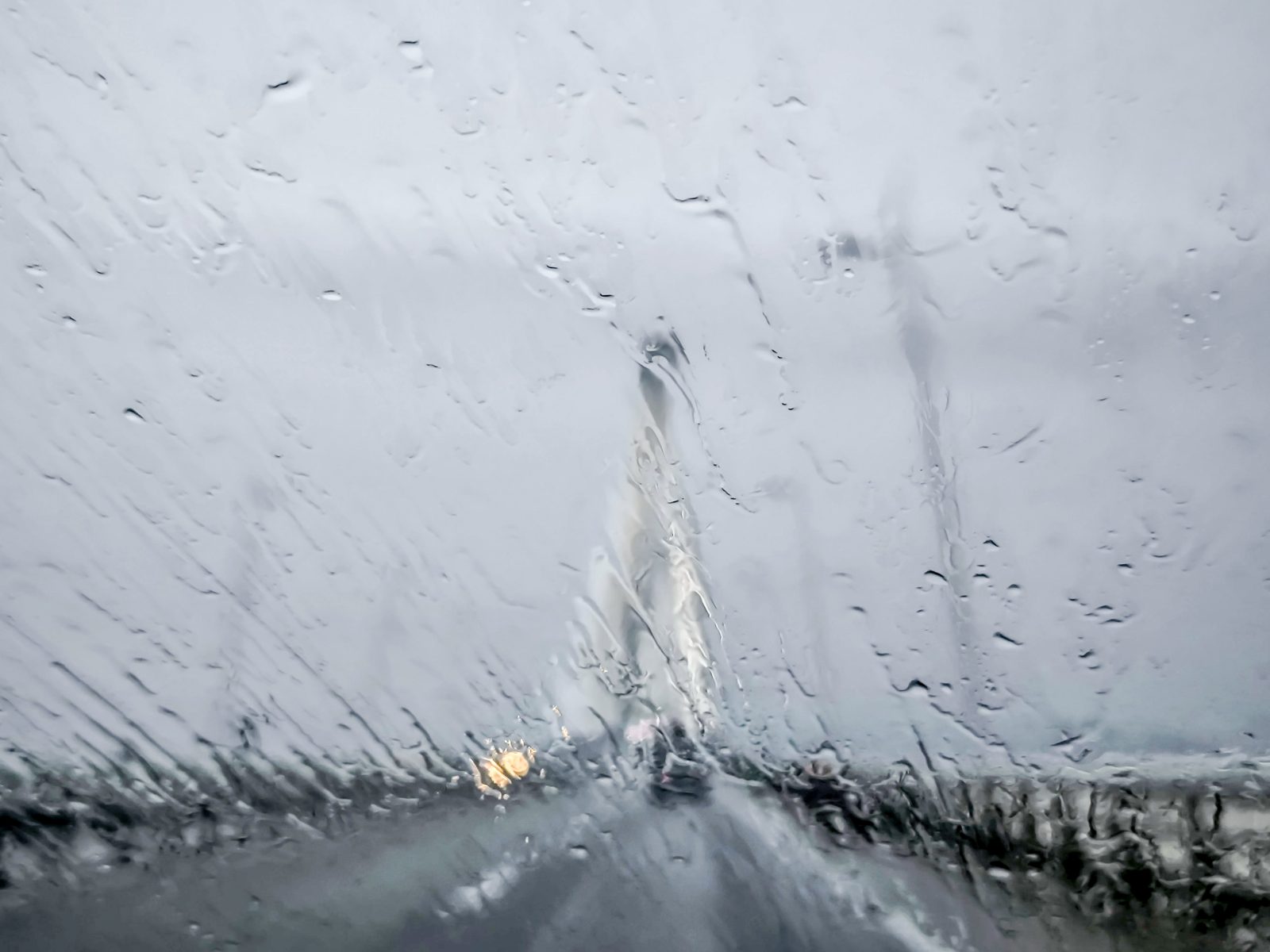 Καιρός: Επιδείνωση με ισχυρές βροχές και καταιγίδες