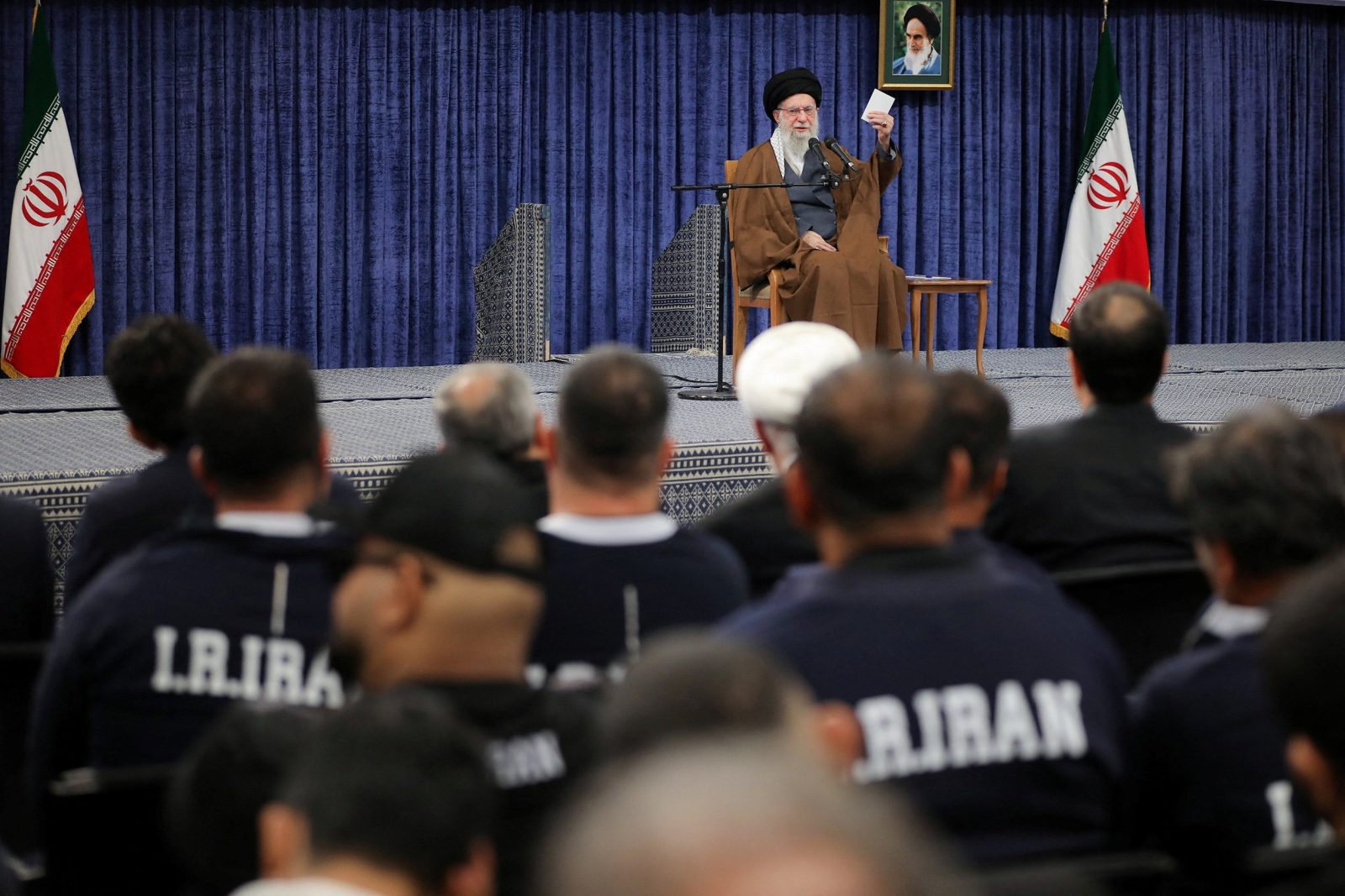 «Κάνε όνειρα», απαντά ο Χαμενεΐ στον Τραμπ για τα περί καταστροφής των πυρηνικών του Ιράν