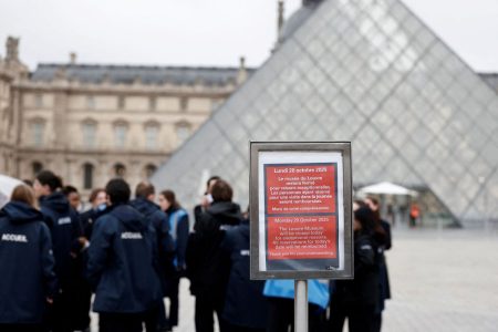 Λούβρο: Πώς το ριφιφί τσαλακώνει την κυβέρνηση Μακρόν- Πυρά από αντιπολίτευση, ΜΜΕ