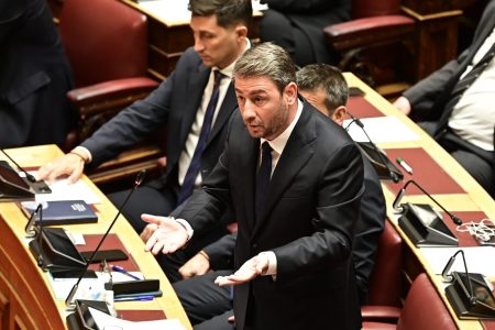 ΠαΣοΚ: Σύγκρουση, παρασκήνιο και αντισυνταγματικότητα