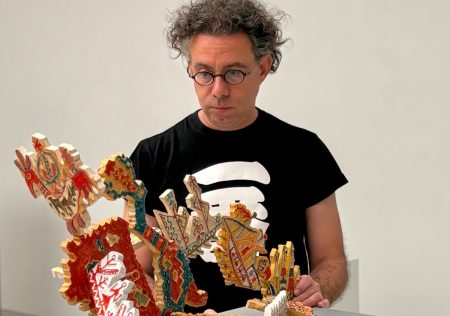 «Η λογοτεχνία, η τέχνη γενικότερα, δεν είναι διακόσμηση»