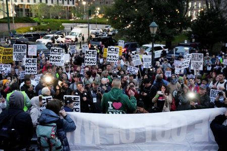 Το καθήκον άσκησης δημόσιας κριτικής