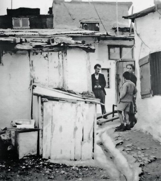 «Εχω μεγάλο θαυμασμό για τα ελαττώματά του» – Ο Νίκος Κούνδουρος γράφει με πολύτιμη ευαισθησία για τον Χατζιδάκι