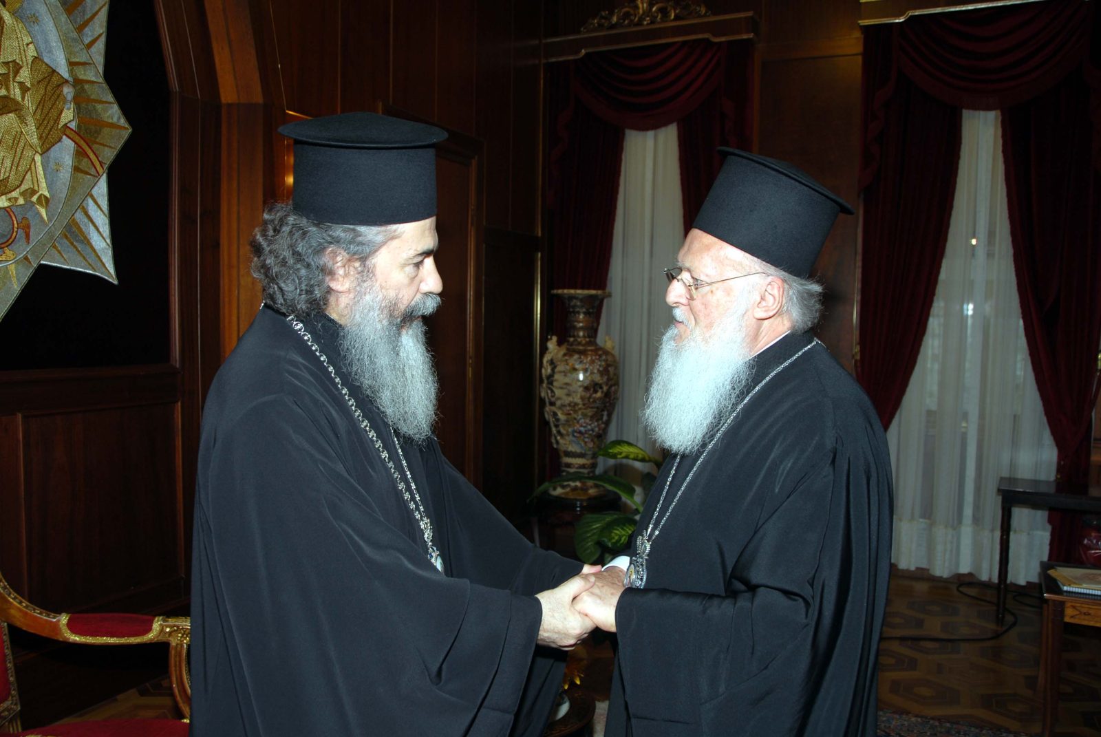 Σε οριακό σημείο οι σχέσεις Βαρθολομαίου, Θεόφιλου – Κρίση στην Ορθοδοξία;